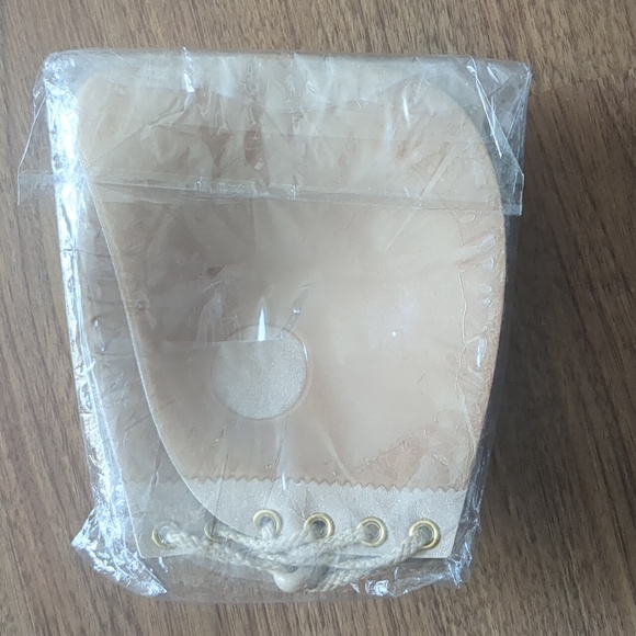 ❤️ BRAND NEW / Backless bra / adhesive / B cup - Picture 4 of 5